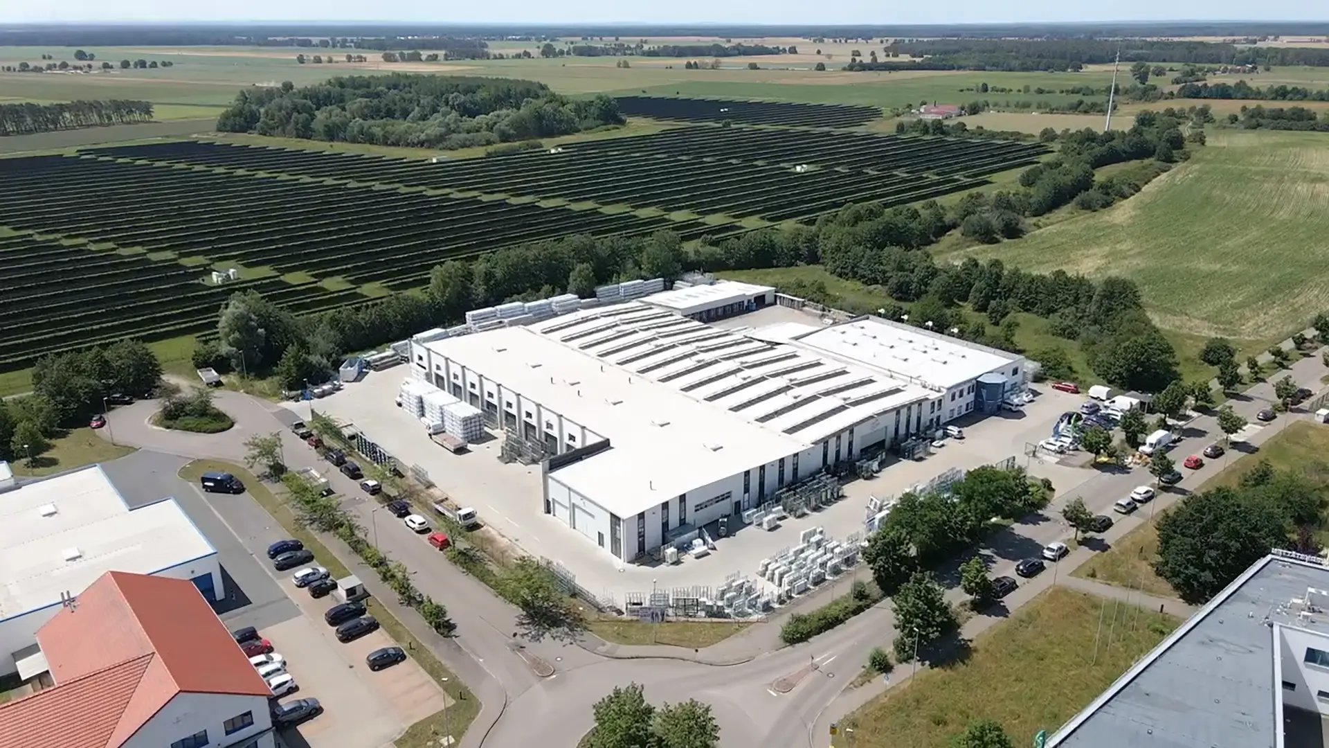 Luftaufnahme des Firmensitzes der Fensterbau Elbe Elster GmbH Luftaufnahme des Firmensitzes der Fensterbau Elbe Elster GmbH